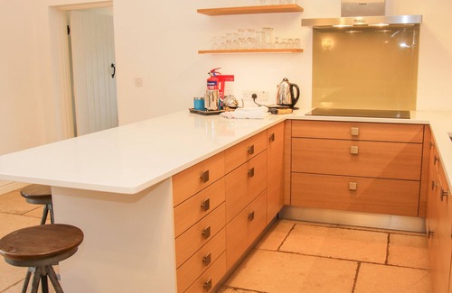 Eaton Mascott Cottage | TREE HOUSE BARN, pet friendly, with a garden in Shrewsbury