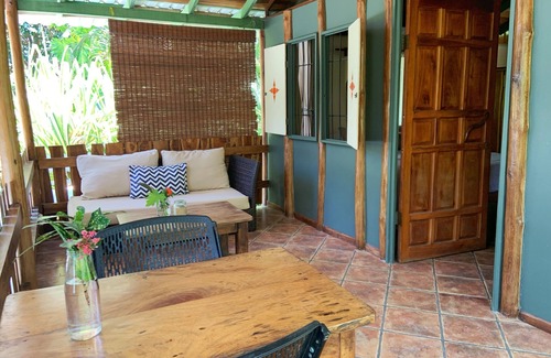 Mal Pais House | Tree House Bungalow Pachamama