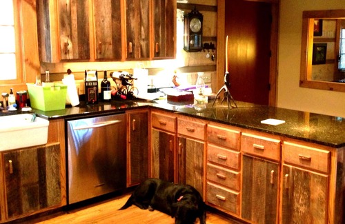 Highlands House | Tree House in Highlands only about 500 yards to Main St, Hot Tub, Wifi