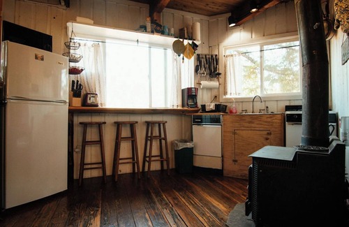 White Salmon Cabin | Tree House Tranquil-A-Tree Romantic Escape