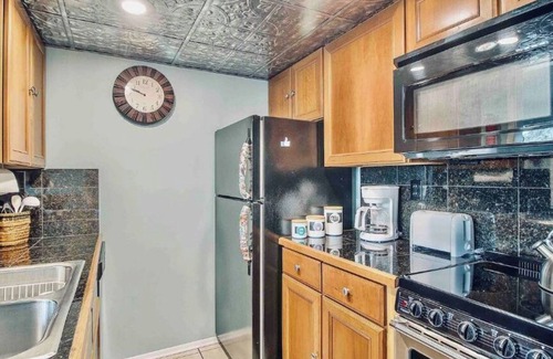 Diamondhead Condo | Tree Top Condo- Resort Style.CLEAN, Quiet, Pools, Beaches, Golf