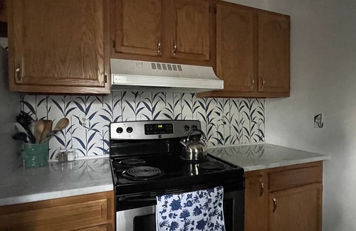 Arden Apartment | Tree Top Retreat minutes from the airport and downtown Asheville