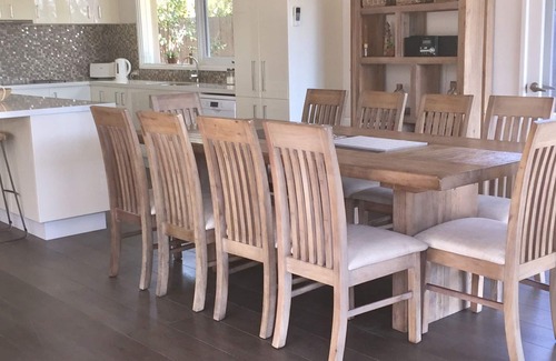 Blairgowrie House | TREE TOP VIEWS -Family and Dog friendly - Luxury 4 Bedder . Wifi included