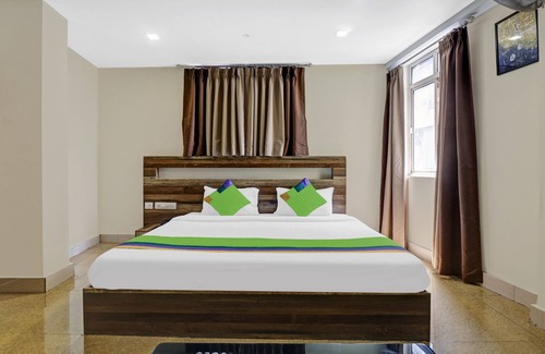 Kozhikode Hotel | Treebo Darwesh Residency - 500m from Railway Station