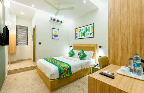 Chromepet Hotel | Treebo Deluxe Inn, Chromepet