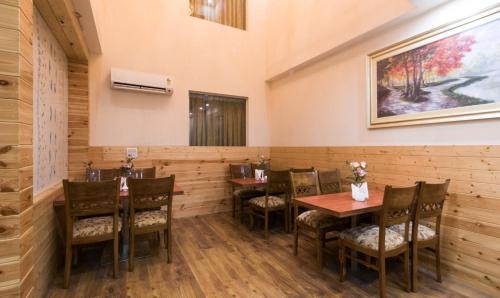 Sector 70 Hotel | Treebo House Inn