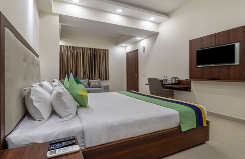 Sector 70 Hotel | Treebo La Mirage Suite