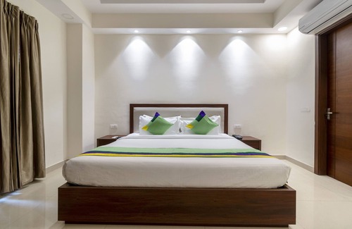 Sector 70 Hotel | Treebo La Mirage Suite