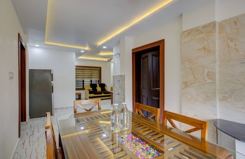 Kumbalam Hotel | Treebo Love Shore Residency, Near Lakeshore Hospital