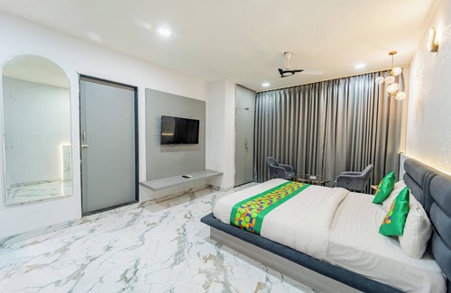 Indore Hotel | Treebo Musk