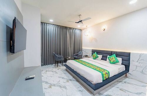 Indore Hotel | Treebo Musk