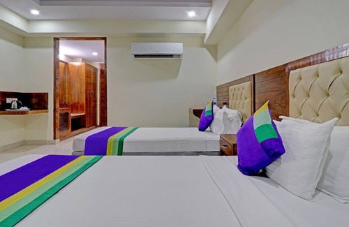 Dehradun Hotel | Treebo Premium Pearl Avenue Banquets And Lawn