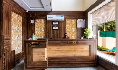 Pushkar Hotel | Treebo Premium Royal Amar With Mountain View and Swimming Pool