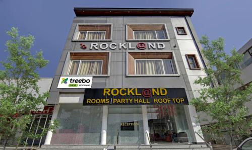 Zirakpur Hotel | Treebo Rockland, Zirakpur
