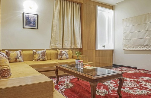 Nashik Hotel | Treebo The Utsav, Nashik