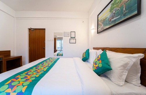 Thiruvananthapuram Hotel | Treebo West Fort Divine – Near Padmanabhaswamy Temple