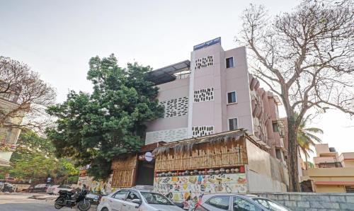 Koramangala Hotel | Treebo White Inn Koramangala