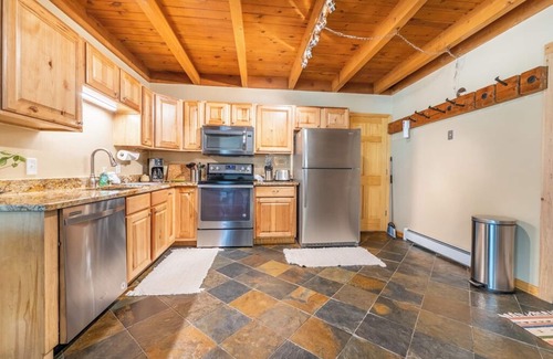 Wildernest Apartment | Treehouse #107, Building G by Summit County Mountain Retreats