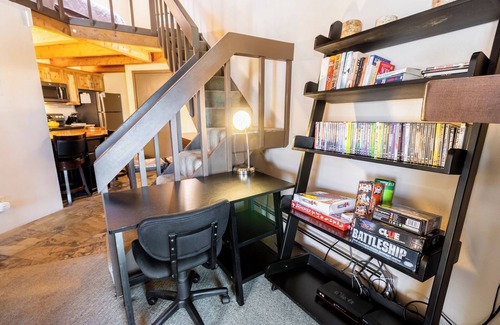 Wildernest Apartment | Treehouse #305, Building D by Summit County Mountain Retreats