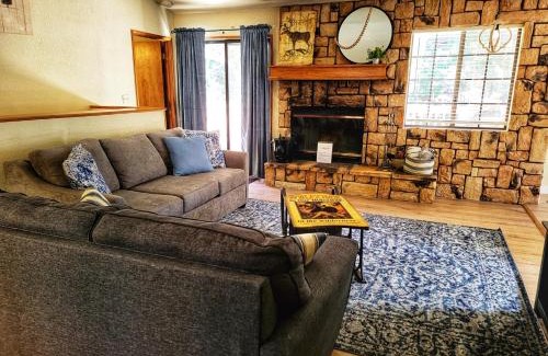 Crestline House | Treehouse Cottage