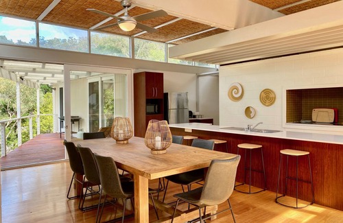 Eildon House | Treehouse @ Lake Eildon Marina - Your Private Lake Escape Awaits!