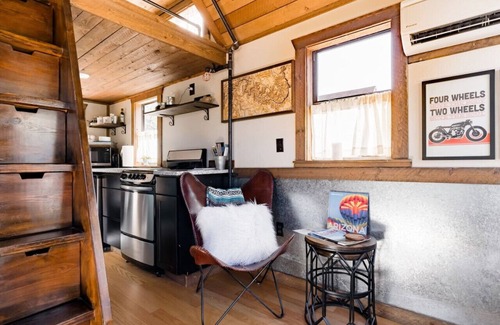 Sedona House | Treehouse Vibes + Canyon Views + Private Hot Tub