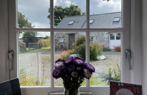 Goodwick Cottage | Trefechan Wen Dairy - Peaceful, character cottage near coastal path.