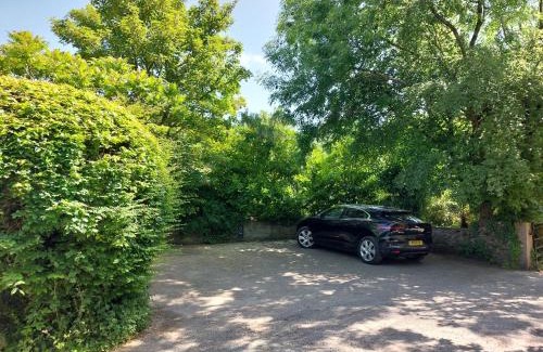 Looe House | Tregarthen Cottage - tranquil totally self-contained room near Looe with EV point
