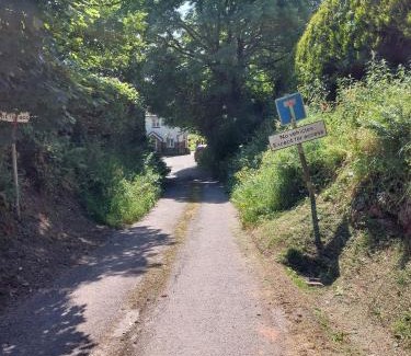 Looe House | Tregarthen Cottage - tranquil totally self-contained room near Looe with EV point