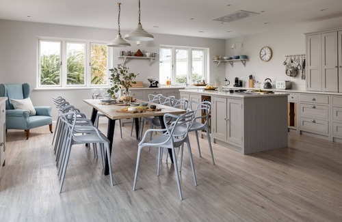 Constantine Bay Cottage | Treglyn - Constantine Bay - sleeps 10 guests in 4 bedrooms