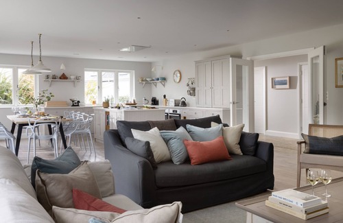 Constantine Bay Cottage | Treglyn - Constantine Bay - sleeps 10 guests in 4 bedrooms