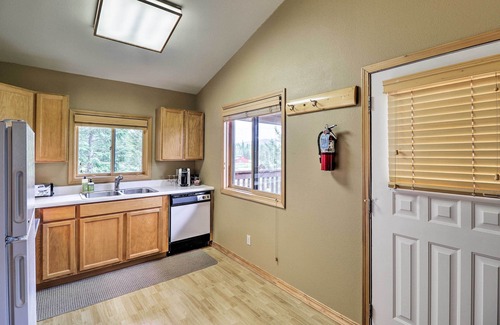 Trego Cabin | Trego Cabin w/Mtn Views, Easy Access to Lake