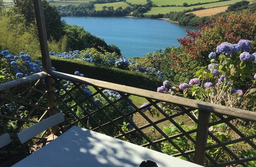 Helford Apartment | Tremerlin. Unique and Magnificently Situated 8 acre Waterside Artists' Retreat