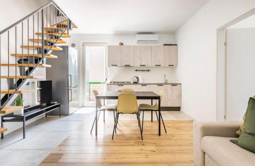 Lugana Apartment | Trendy Aparment with garage right by the lake