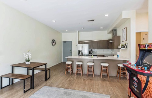 The Gulch Condo | Trendy Apt for 8 in Highly Walkable Neighborhood!