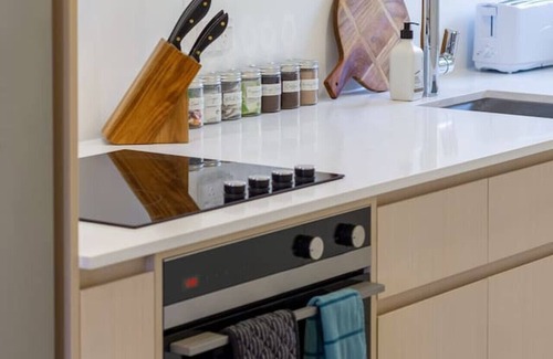 Sydenham House | Trendy Central City Studio Stay