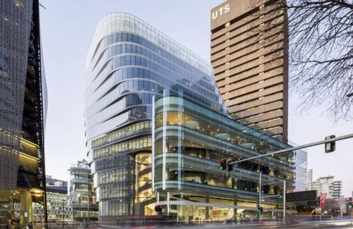 Chippendale Apartment | Trendy filled 2 bedroom innercity pad
