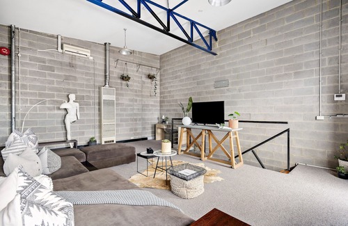 Richmond North House | Trendy NYC Style Warehouse