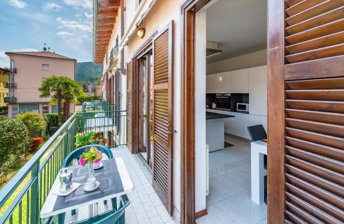 Lavena Ponte Tresa Apartment | Tresa Bay House - Lugano Lake