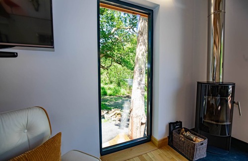 Truro Villa | Tresillian Lodge, Tresillian Lodge *Sauna*Hot Tub*Waterfront*privacy