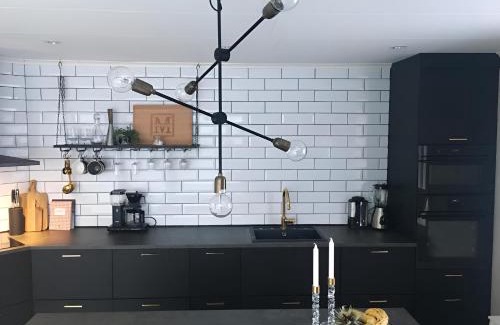Ljustorp Villa | Trevlig Villa med WI-FI 500MBIT!