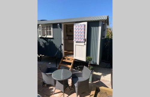 Trevone House | Trevone Luxury Shepherds hut close to the beach