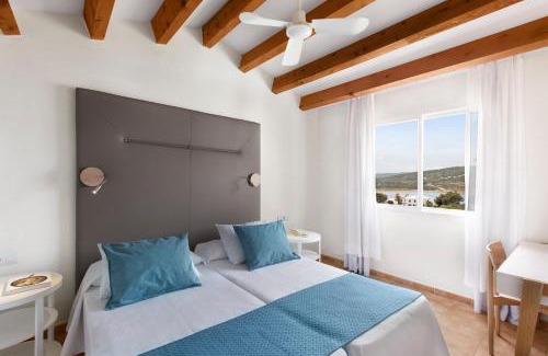 Platges de Fornells Apartment | TRH Tirant Playa