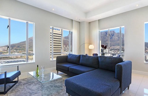 Cape Town City Centre Apartment | Triangle Luxury Suites