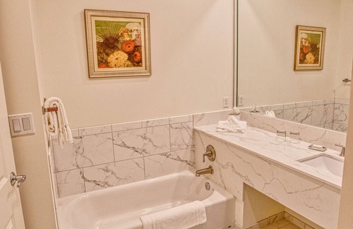 Bonita Bay Hotel | Trianon Bonita Bay