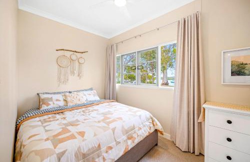 Dunbogan House | Tribal Tides - waterfront cottage, pet friendly