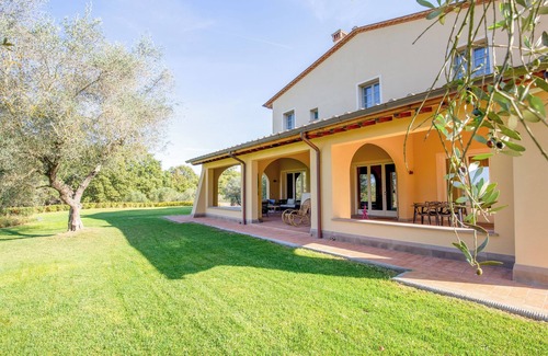 Fucecchio Villa | Tricolle Nuova - Five Bedroom Villa, Sleeps 10