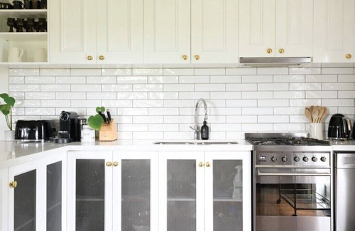 Daylesford House | Trimble Hill Summary: