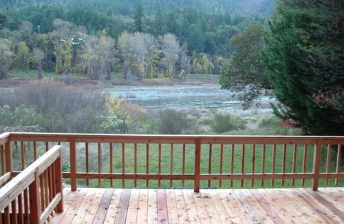 Salyer House | Trinity River Cabin, Willow Creek