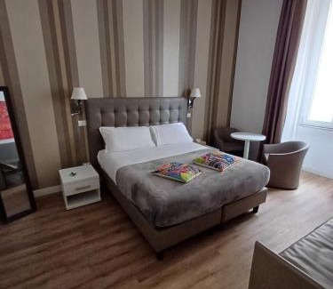 Rione XVIII Castro Pretorio House | TRIPLE big room AMAZING VIEW, for two o three person, in CENTER of ROME
